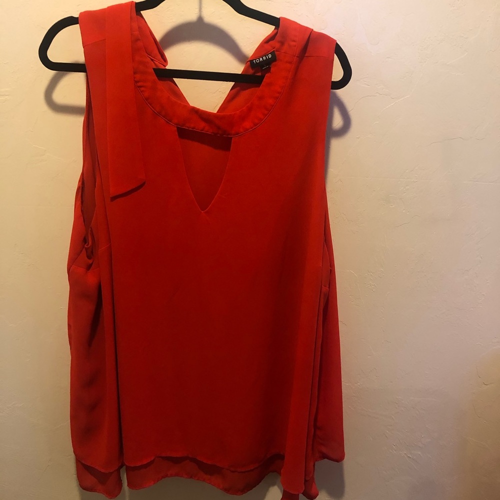Torrid Orange blouse with tie in back sz4